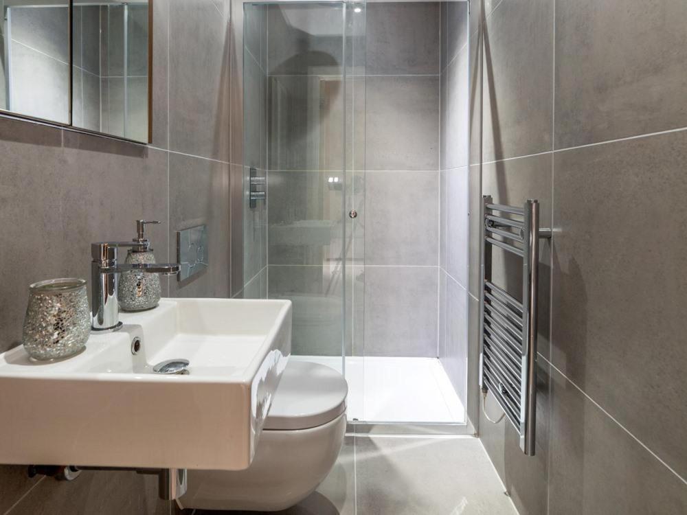 Central Tower Bridge Apartment London Zimmer foto